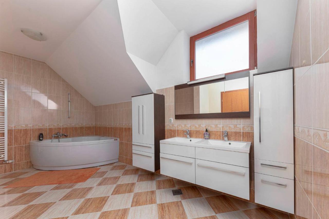 Apartma Ana Preserje  Kültér fotó